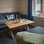 Daire Os - Sentrumsnaert Og Fredelig Halden