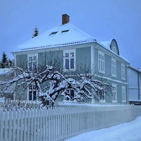 Os - Sentrumsnaert Og Fredelig * Halden