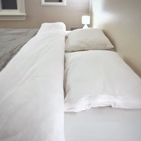 Os - Sentrumsnaert Og Fredelig Daire Halden