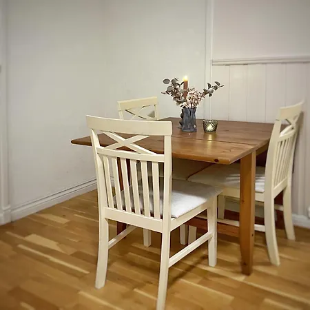 Os - Sentrumsnaert Og Fredelig *