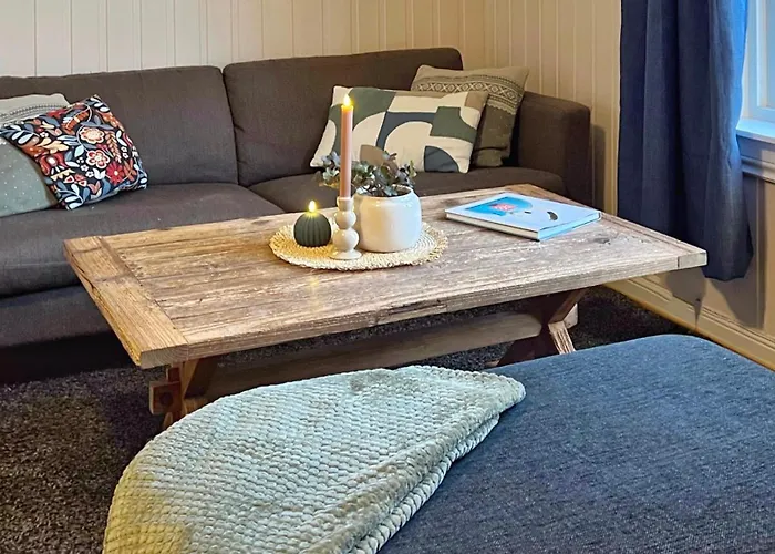 Os - Sentrumsnaert Og Fredelig Appartamento Halden