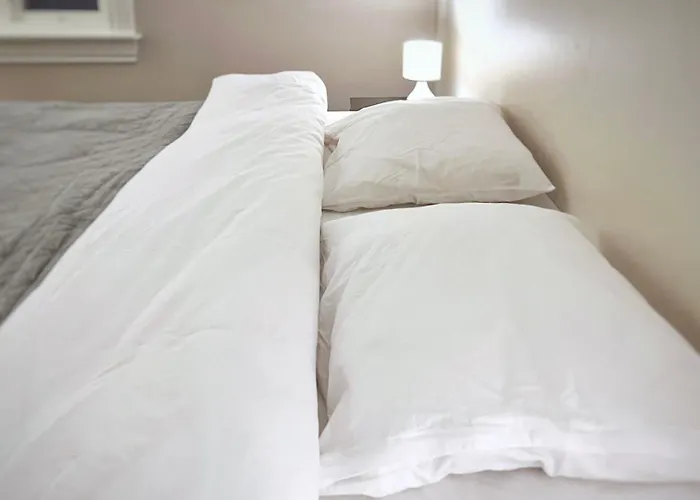 Os - Sentrumsnaert Og Fredelig *