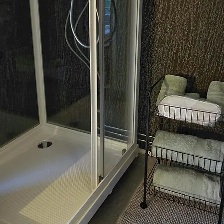 Os - Sentrumsnaert Og Fredelig *