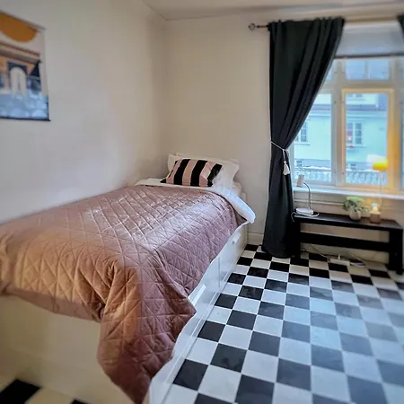 Os - Sentrumsnaert Og Fredelig Apartment Halden