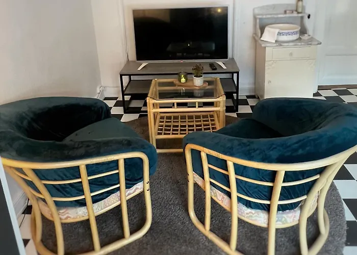 Os - Sentrumsnaert Og Fredelig Apartamento Halden